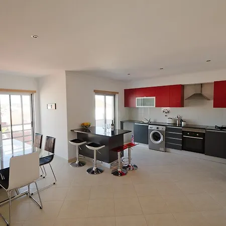 Modern 2 Bed 5km Carvoeiro * Lagoa (Algarve)