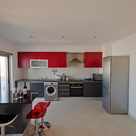 Modern 2 Bed 5km Carvoeiro Appartement