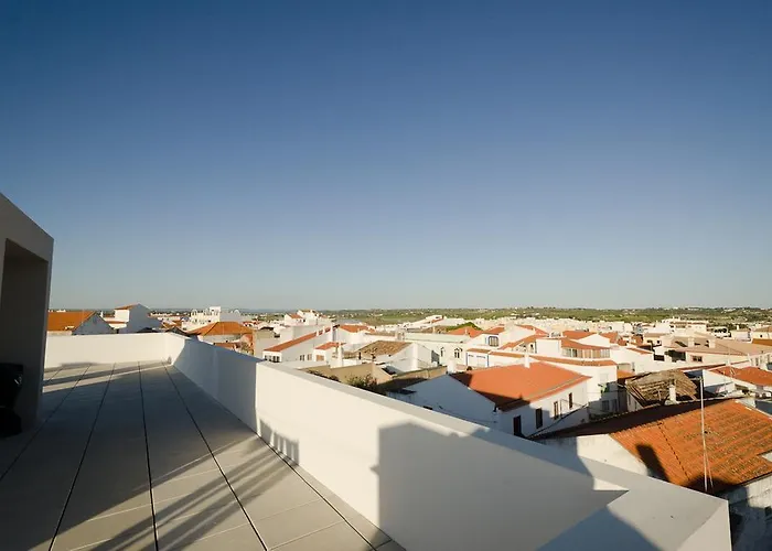 Modern 2 Bed 5km Carvoeiro Lagoa (Algarve)