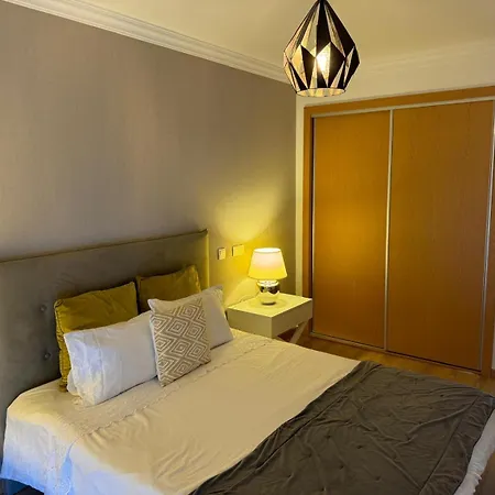 Modern 2 Bed 5km Carvoeiro Lagoa (Algarve)