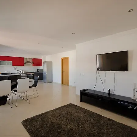Modern 2 Bed 5km Carvoeiro Appartement *