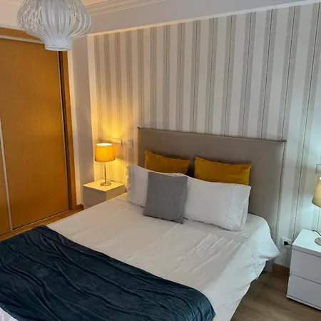 Апартаменты Modern 2 Bed 5km Carvoeiro Лагоа