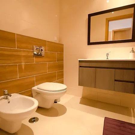 Modern 2 Bed 5km Carvoeiro