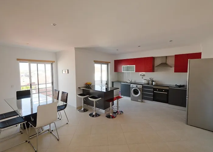 Modern 2 Bed Apartment 5Km Carvoeiro * Lagoa (Algarve)