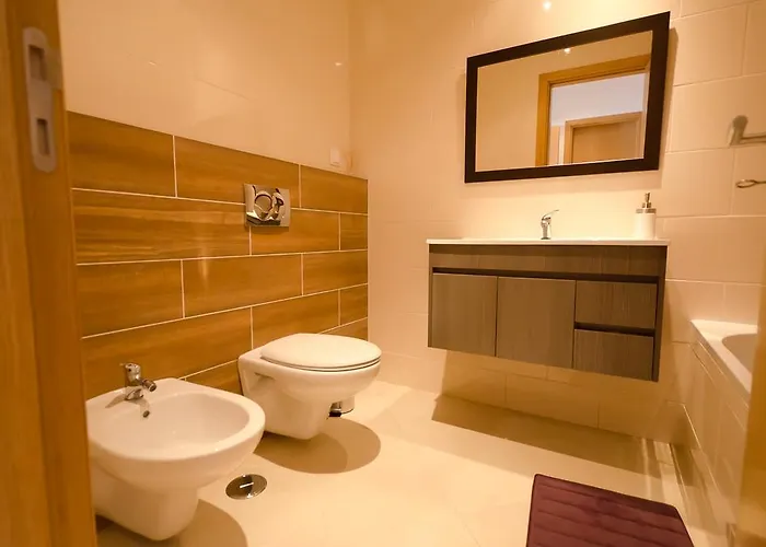 Modern 2 Bed Apartment 5Km Carvoeiro